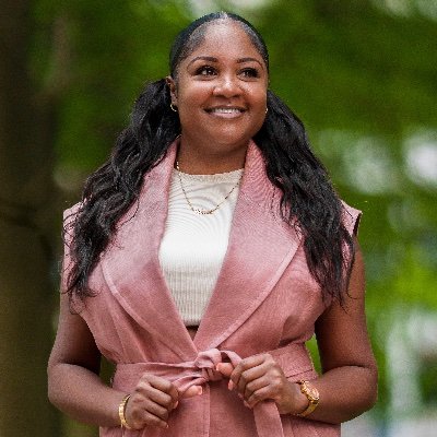 highclass_curls's profile picture. 