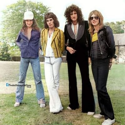 Queen、John Blunt、Pedro Pascalと4輪のMotor Sports, F1と主に国内のレースの笹原右京選手を応援しています。
生年月日がフレディと一緒でビックリ😵