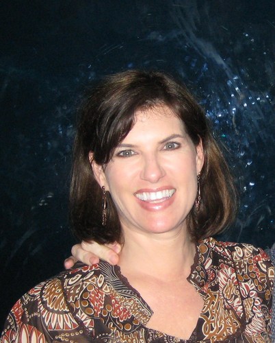 Wife, Mom,Sister/Aunt, Daughter and Christ-follower. Fellow traveler !