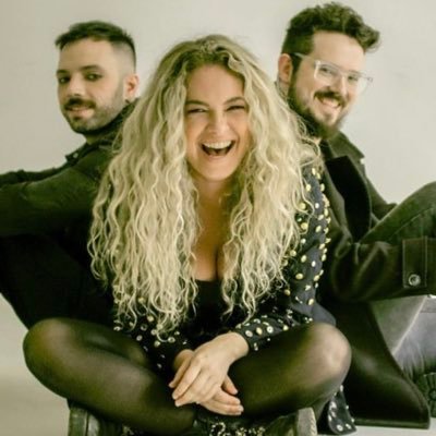 FC do projeto “Lunáticos pelo Brasil” dedicado a divulgar e engajar a banda @luablancoeaorbita ADM: Luizza Helena, Tati Pires e Gabriela Rodrigues