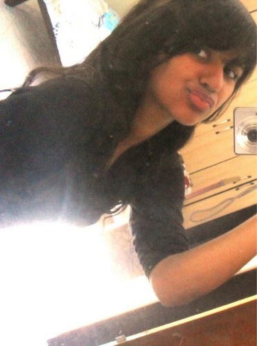 complicada...mimada...mesquinhaa...perfeccionista....
pirraalhaa.....e CORINTHIANA..smp ..^ ^