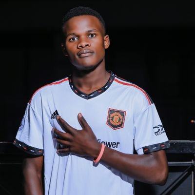 OrivaryCyberFx's profile picture. top💫 dude