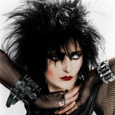 siosne's profile picture. ☭