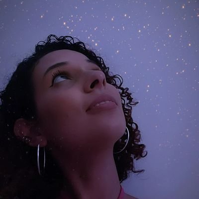 IdeiaDesvaneada's profile picture. escritora de aleatoriedades com especialidade em surtos
🌈
ela/dela