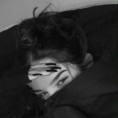 meryemmyasar_'s profile picture. sanırım kimse beni haketmiyor