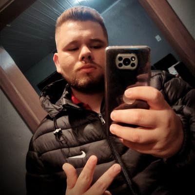 Jaaoozinnn's profile picture. Reality is wrong, dreams are real.