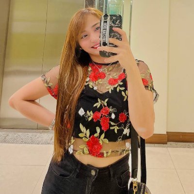 AnchaliAlice's profile picture. "How can I make cents, when I have billions on my mind? ".