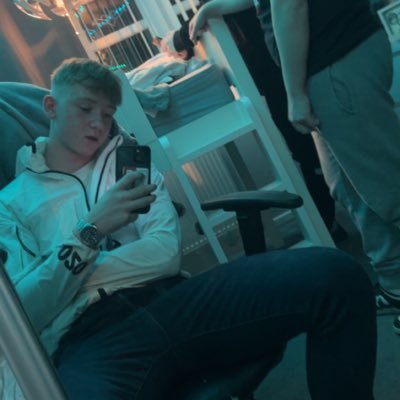 leisonsmithh's profile picture. utb