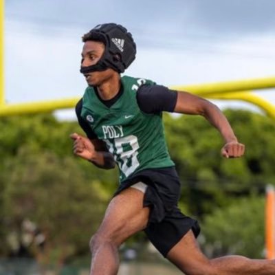 2024 Cornerback (WR) • 6' 1