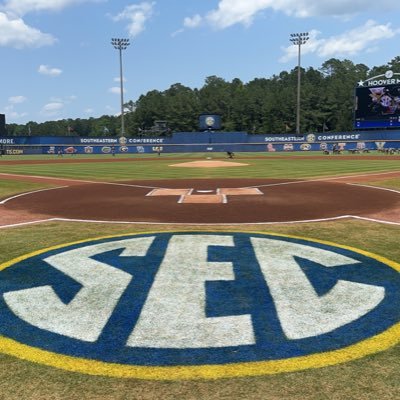 Hoover Met grounds crew