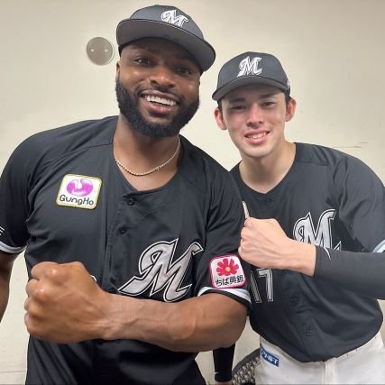 M1pLlnktP2BwZhA's profile picture. ジャズと古本(近代文学)の日々、先祖代々千葉ロッテ・マリーンズのファンです。