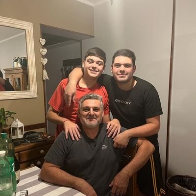 marting_99's profile picture. Periodista deportivo 🔥
Creador de Club FM⚽️🏀
relator deportivo 🎙
Periodista de Tiempo Xeneize