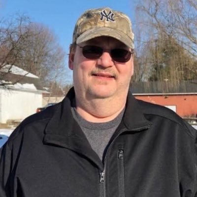 I’m Micheal J Weirsky from New Jersey the mega Lottery winner of $273 million and I’m doing giveaway of $50,000 to the first 500 people to follow me good luck