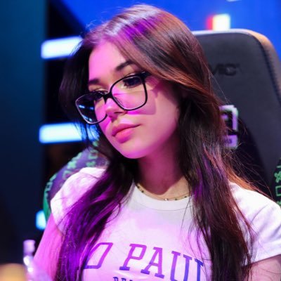 Valorant Streamer and Twitch Partner : https://t.co/2hpw2XewwB 📩edeexy@gmail.com