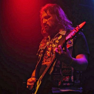 👨🏫Professeur d'histoire-géographie
🏛Docteur en histoire romaine
🎸Guitariste
etc.