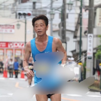 20代から走り始めて暗黒の40代は病んで中断。50歳からランニングを再開。現在61歳。妻と娘が一人ずつ。50歳以降、フル3:23:26(2022年3月)、ハーフ1:27:09(2015年11月)、10k40:21(2022年5月) 5000m19:43(2020年11月)、1000m3:23(2021年6月)がPB