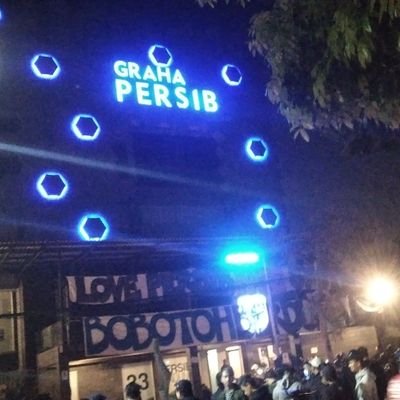 JANGAN PERNAH PERCAYA SIAPAPUN KECUALI TUHAN