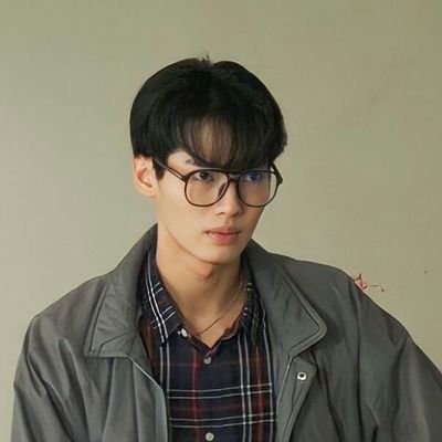 love_B1B2's profile picture. 