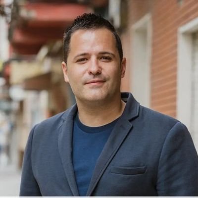 🔻Graduado en Ciencias Políticas por la UNED, Trabajador Social por la UVA, TAFAD
En @IzquierdaUnida y en el Gabinete del @Juventudinfgob #Politólogo
♥️💛💜