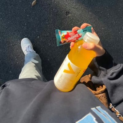 Yudie09181's profile picture. 享受型S 研究生 43👣 私信带照身高体重年龄 别浪费时间 我的脚下即是你的天堂 收🏧