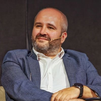 Explorador de la estratósfera 🌌 , divulgador científico 🚀, apasionado por los proyectos y las personas, integrando ciencia, gestión y creatividad.