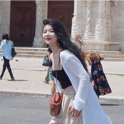 PhD researcher at King's College London
Postgraduate with Distinction degree from University of Manchester
