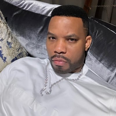 elliot_Moore0's profile picture. 𝗚𝗢𝗗 𝗙𝗜𝗥𝗦𝗧 The Baked macaroni and cheese is more important than the turkey I AM “The Future Teller” Let's go into the house of 𝗚𝗢𝗗  Christ or Nothing