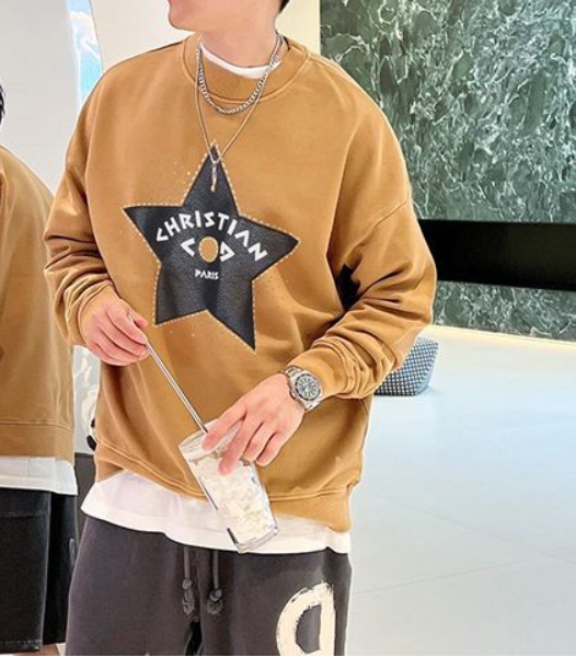 Kaede0781813498's profile picture. 5社の会長　お金配りが趣味 フォロワーさん最優先で配布します。