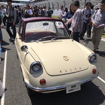 矢沢永吉様=教祖様 中坊で出逢って50年追っかけてます。 2022年ツアー全滅。2023年武道館全滅横アリ土曜日で、参戦できます👍2024年も、武道館4日SS.S.A.立見で3年連続全滅。ぴあ土曜日で参戦