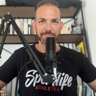 Presento el podcast #sportlifecast donde relato historias y vivencias personales de atletas de todo el mundo. Founder grupo @sportlife_athletes