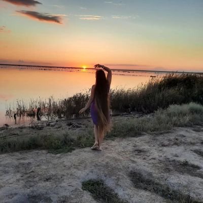 💙💛 Yoga🧘‍♀️ Fitness💪 Travel🌍