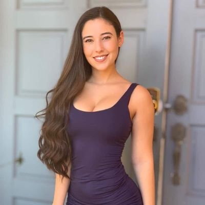 SandraLind57721's profile picture. 