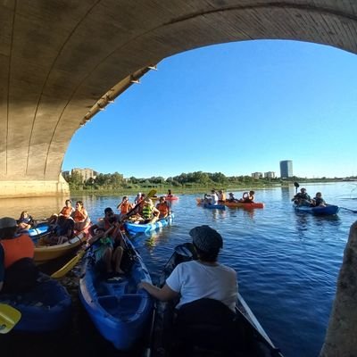BecarioCyma's profile picture. Gerente en @NaturkayakBadajoz. Carnavalero en De Pata Negra Percusión, Recreador, futbolero pero del CD Badajoz
Me cortaron las alas, pero no las ganas de volar
