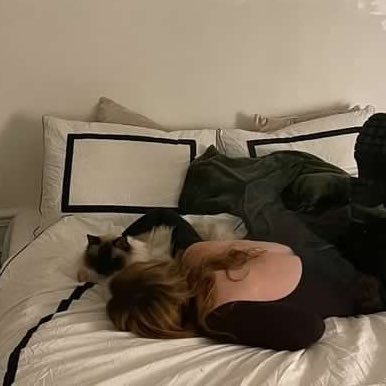 LerougePenelope's profile picture. 