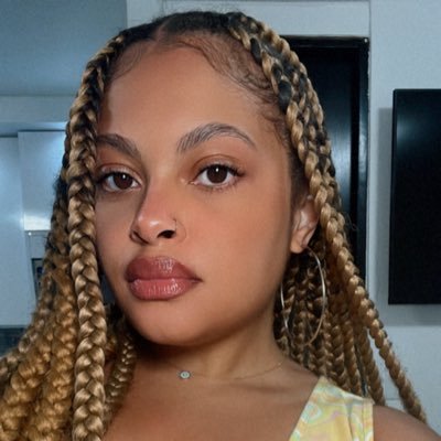 briannaJade24's profile picture. Singer | writer | dreamer 💭🎤💓