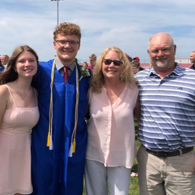 MEmom0304's profile picture. proud mama of an OSU Buckeye and a Cincinnati Bearcat 🅾️🙌🙏🅾️   🖤❤️