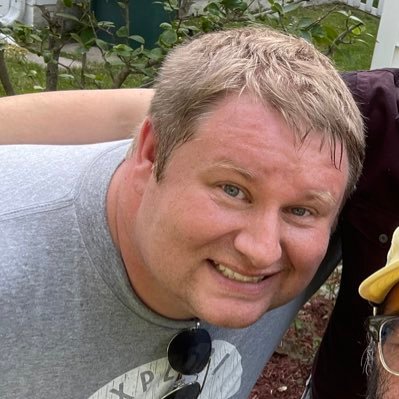 Father, husband, marketer for @schoolcraftnow, former journalist, outdoorsman, soccer referee, @CMUniversity alum, amateur chef