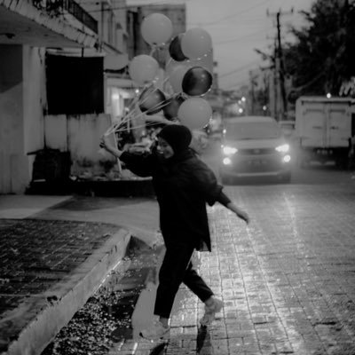 niniekwahyuni's profile picture. feeling blessed & extremely happy✨🌈🌻