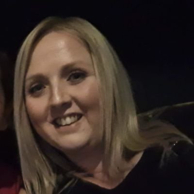 lewlin09's profile picture. Book, music and theatre lover!