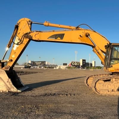 Posting updates on construction of the new Buffalo Bills stadium and surrounding area, as well as commentary on fan culture inside and outside of both stadiums.