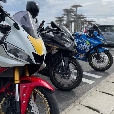 こんにちは！専修大学オートバイ同好会です。非公認です。
大学内外問わずバイク好きな人からのフォローお待ちしてます！