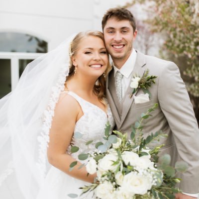 hannahbarks96's profile picture. idk i think you’re either born simple, or you’re born... me. -Yang