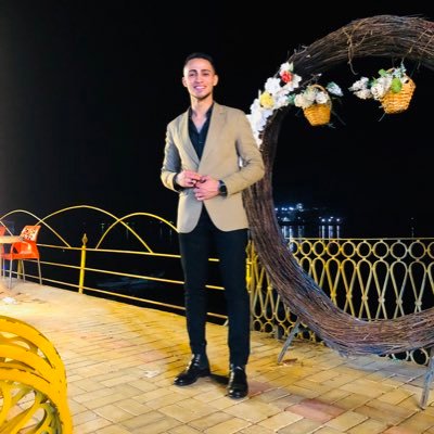 Ahmed75548839's profile picture. ‏‏إنْ كانت المعاصي تجلب شيئًا من السعادة، فإنّ ما يَعقبها من الهمّ أكثر.
وإنْ كانت الطاعة مقرونةً بشيءٍ مِن الثِّقَلِ أحيانًا، فإن ما تجلبه من الراحة أعظم.
وإن