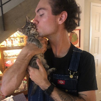 JackieeBoy1's profile picture. Screenwriter.

Narrative Lead for @AnnieandtheAI