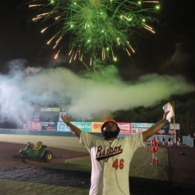 Official Hype Man of the @BowieBaysox IT’S PRONOUNCED BOO-EE (like buoy)