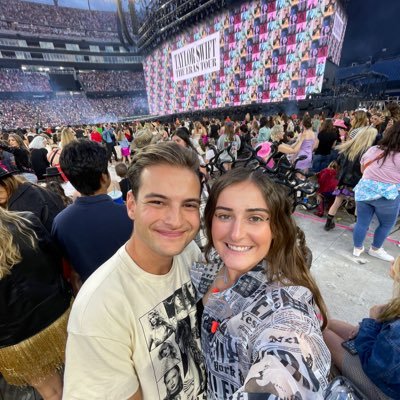 theSHANdelier's profile picture. heard better man (taylor’s version) live😙✌️                all opinions are my own! live tweeting events is my disease