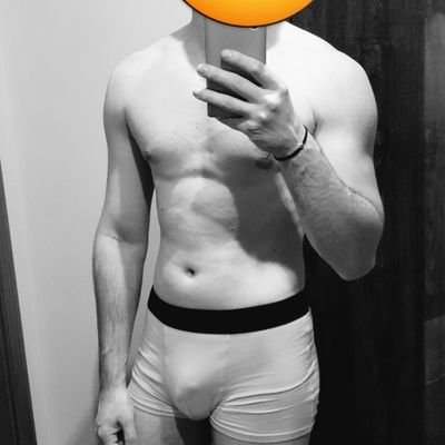 Deniss9292's profile picture. 