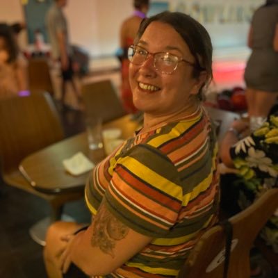 cryssloves's profile picture. I write songs, make soap, help people relax, do the yoga, sing loudly & I will hug you. https://t.co/doBEaahi7b