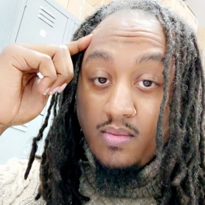 Spoken Word Artist. Event Planner and Promoter. Coach and Mentor. #ImHim #CEO #Entrepreneur #Artist #ChicagosVeryOwn #Athlete
