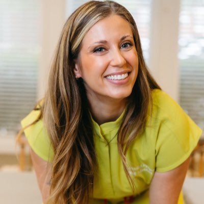 Chiropractor, girl Mom, fitness fanatic + owner of Well Adjusted Buckhead 📍 My passion? Helping YOU feel your best w/health + humor. Join me